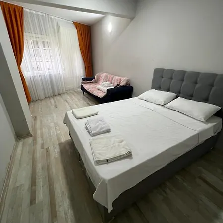 Darius Suites Old